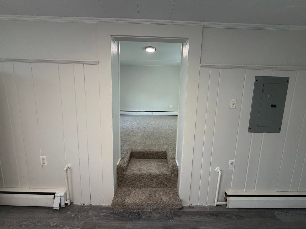 88 N State St #A - Photo 3 of 8