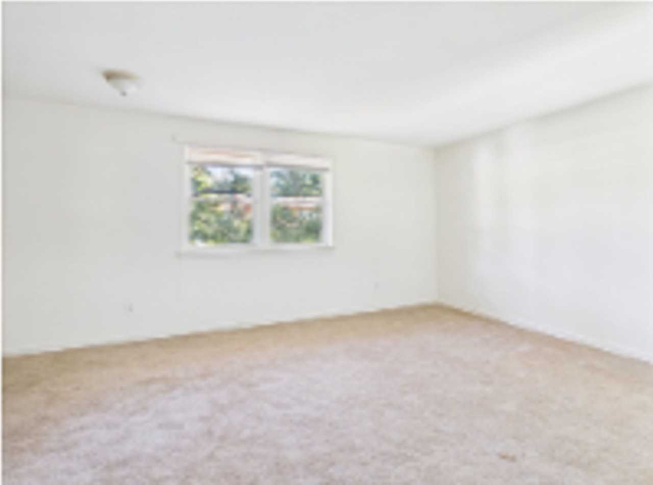 1900 Warren Ave #D - Photo 3 of 10