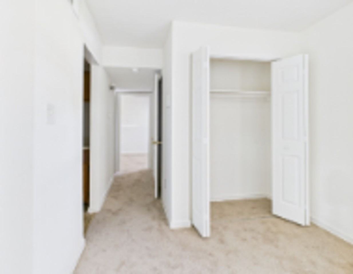 1900 Warren Ave #D - Photo 5 of 10