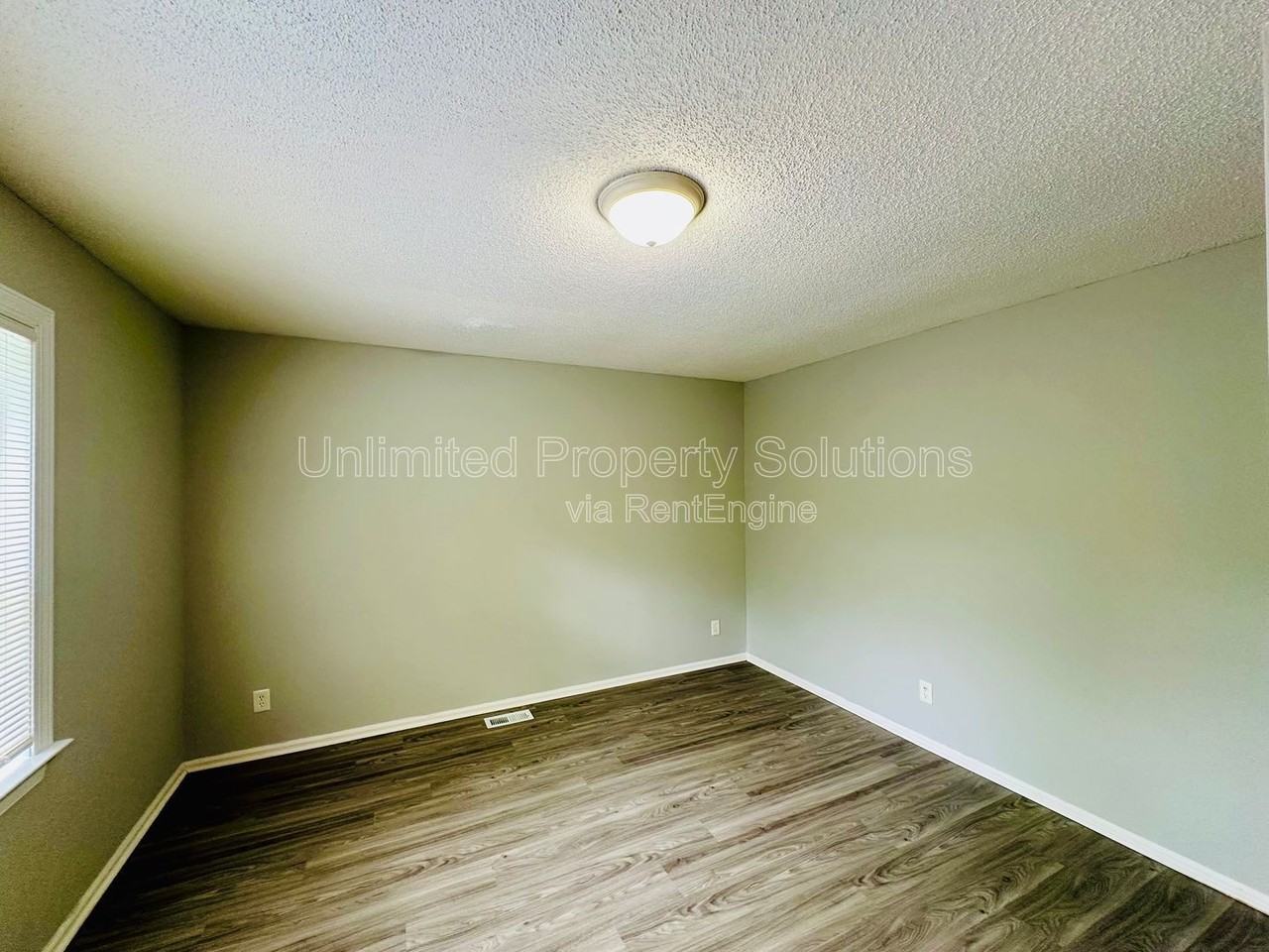 1404 Church St - Photo 7 of 21