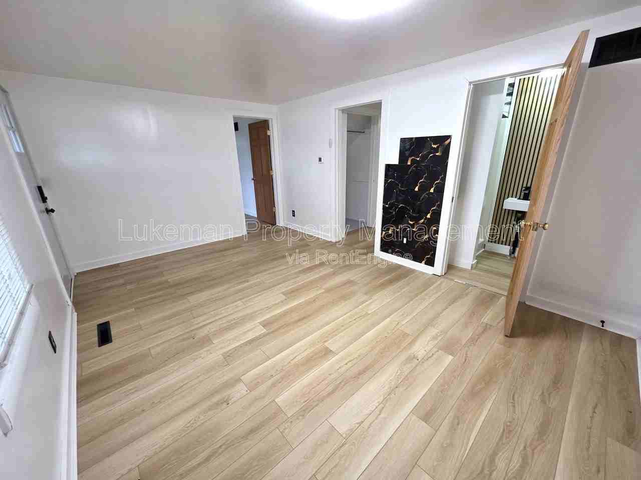 822 W Main St #A - Photo 3 of 11