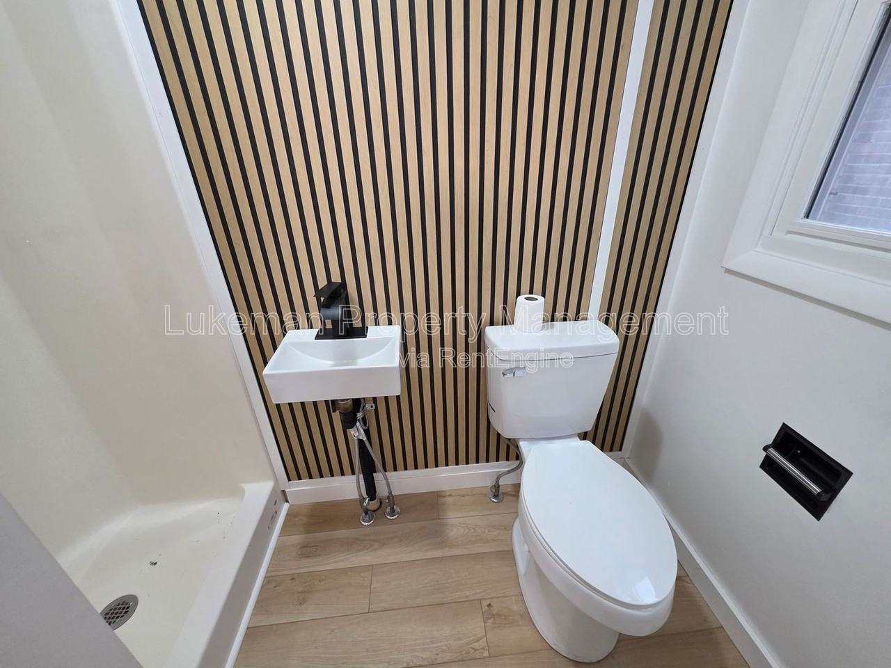 822 W Main St #A - Photo 4 of 11