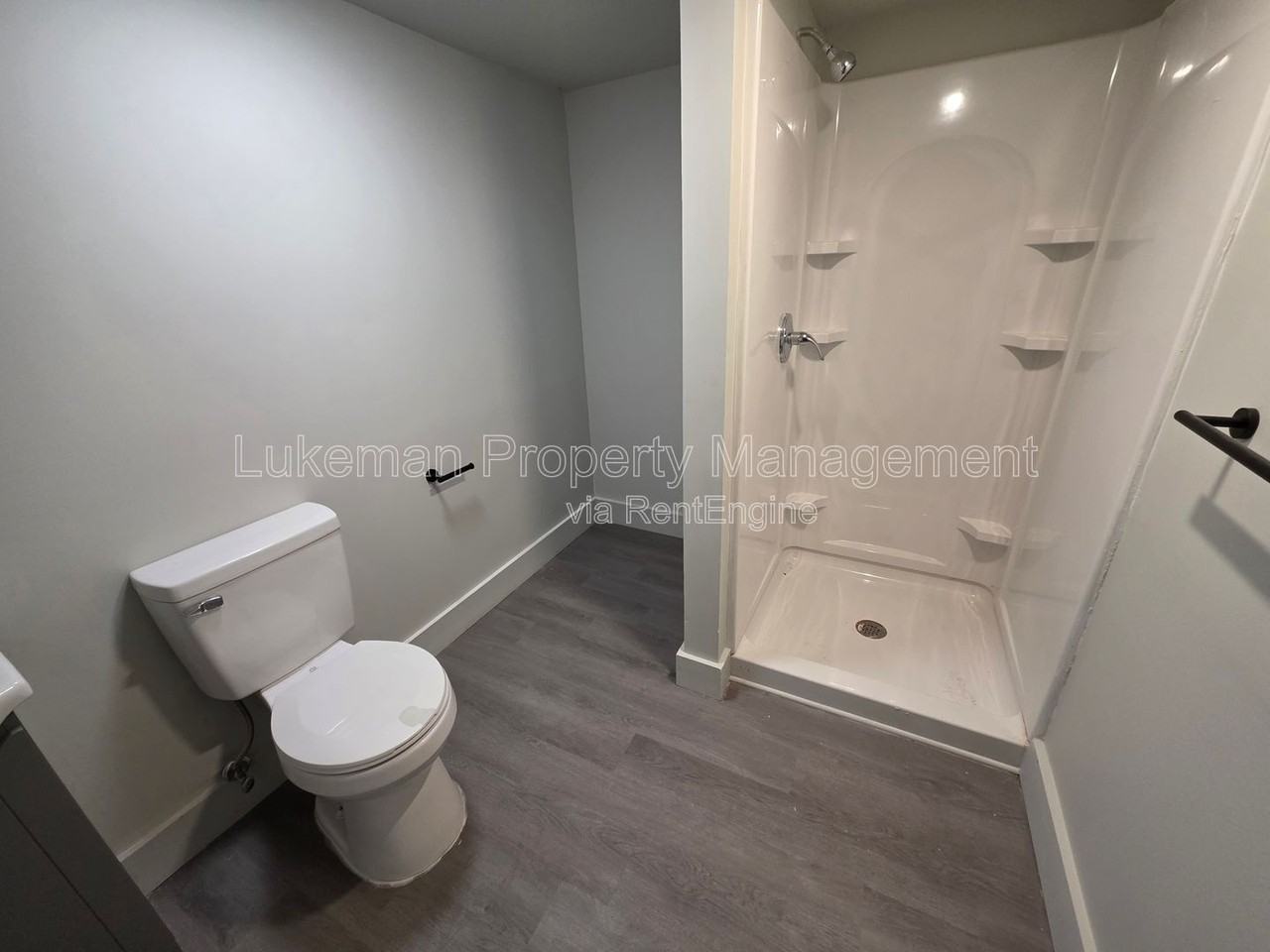 415 W Walnut St #3 - Photo 5 of 6