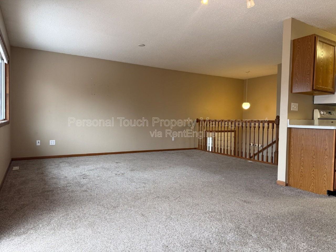 2733 33 1/2 Ave S - Photo 2 of 25