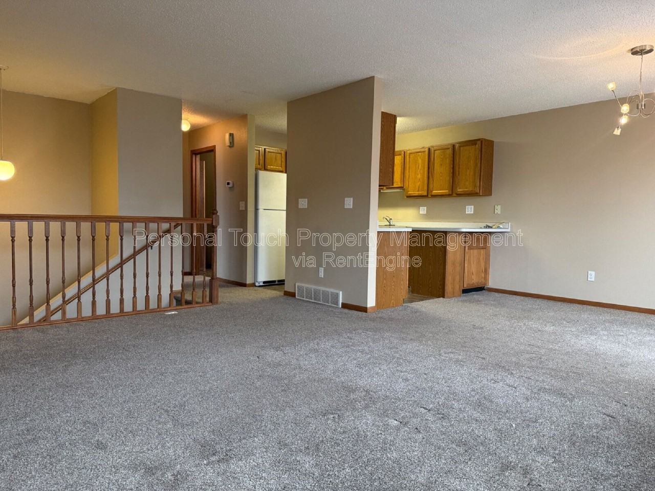 2733 33 1/2 Ave S - Photo 3 of 25