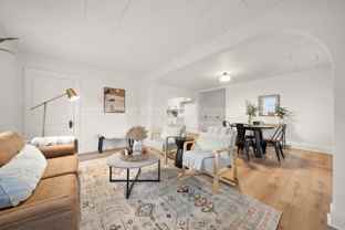 627 E Wellesley Ave - Photo 1 of 1