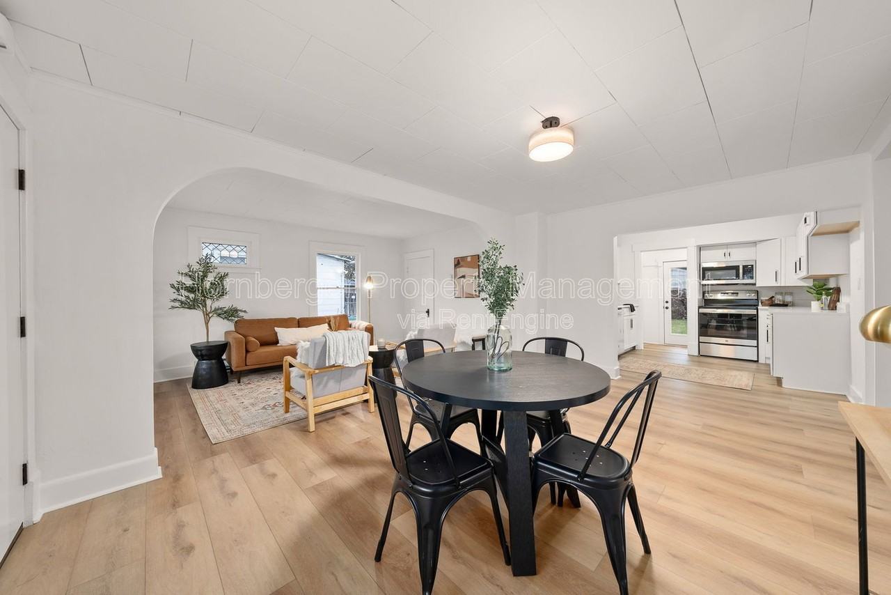 627 E Wellesley Ave - Photo 5 of 25