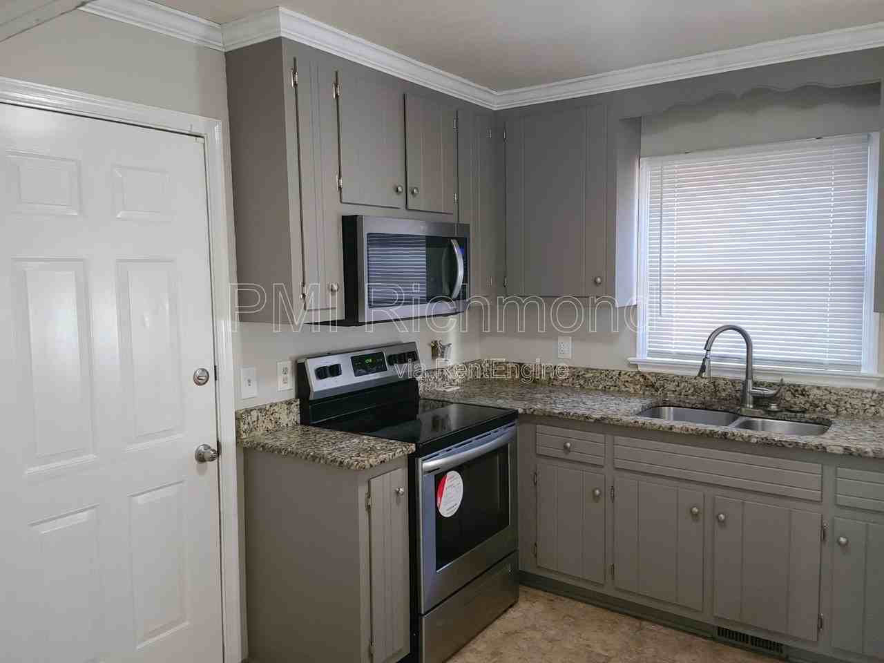 1500 Tackley Pl - Photo 5 of 19