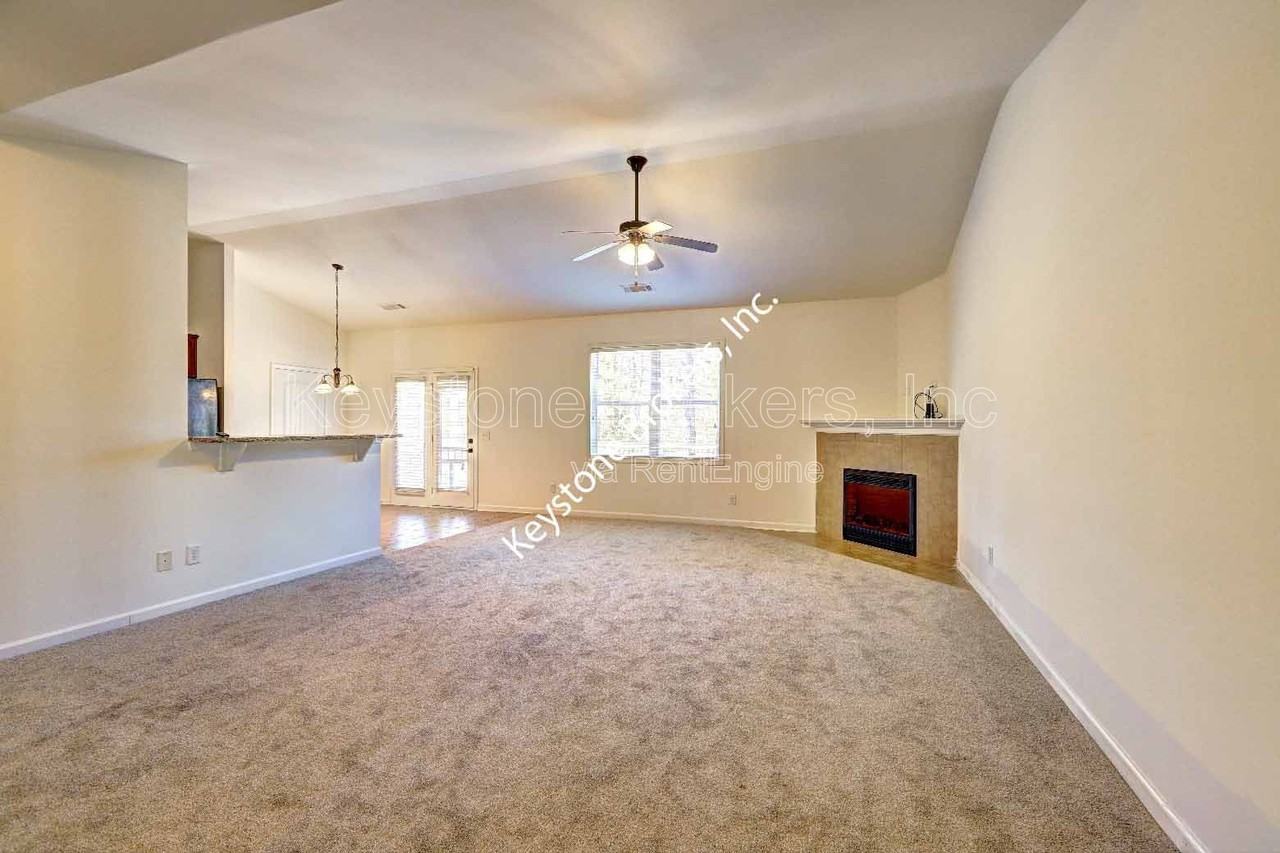 110 Sea Oaks Ct - Photo 3 of 12