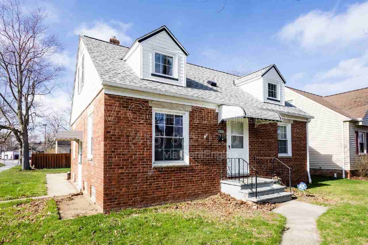 492 E 327th St - Photo 2 of 20