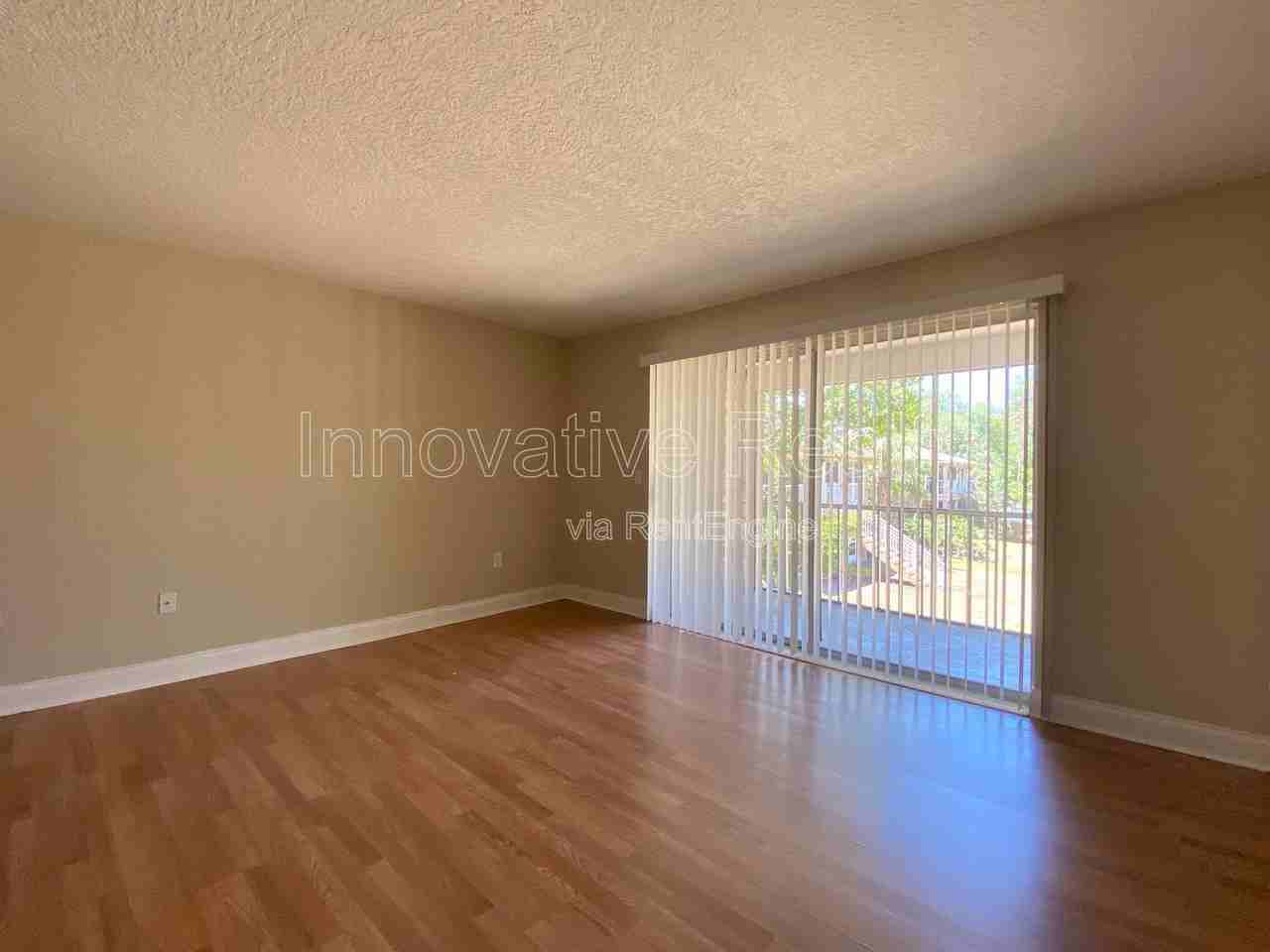 412 Banyon Tree Cir #202 - Photo 3 of 16