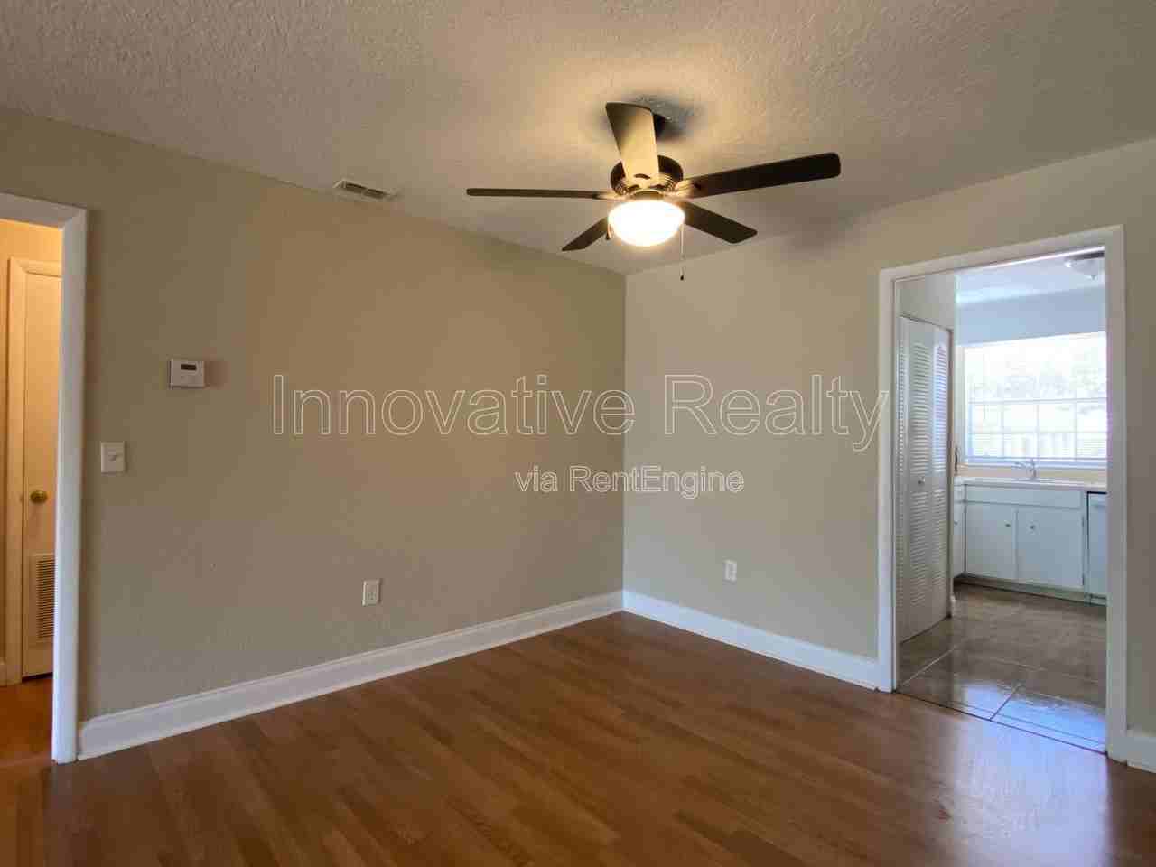 412 Banyon Tree Cir #202 - Photo 5 of 16