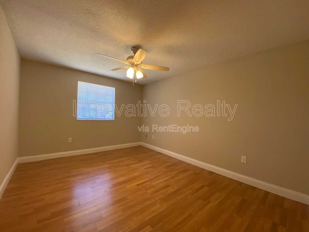 412 Banyon Tree Cir #202 - Photo 6 of 16