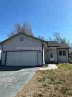 featured image of 1450 N Green St