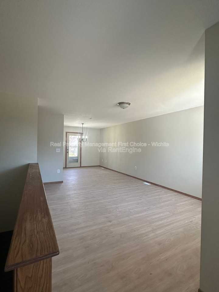 1450 N Green St - Photo 6 of 26