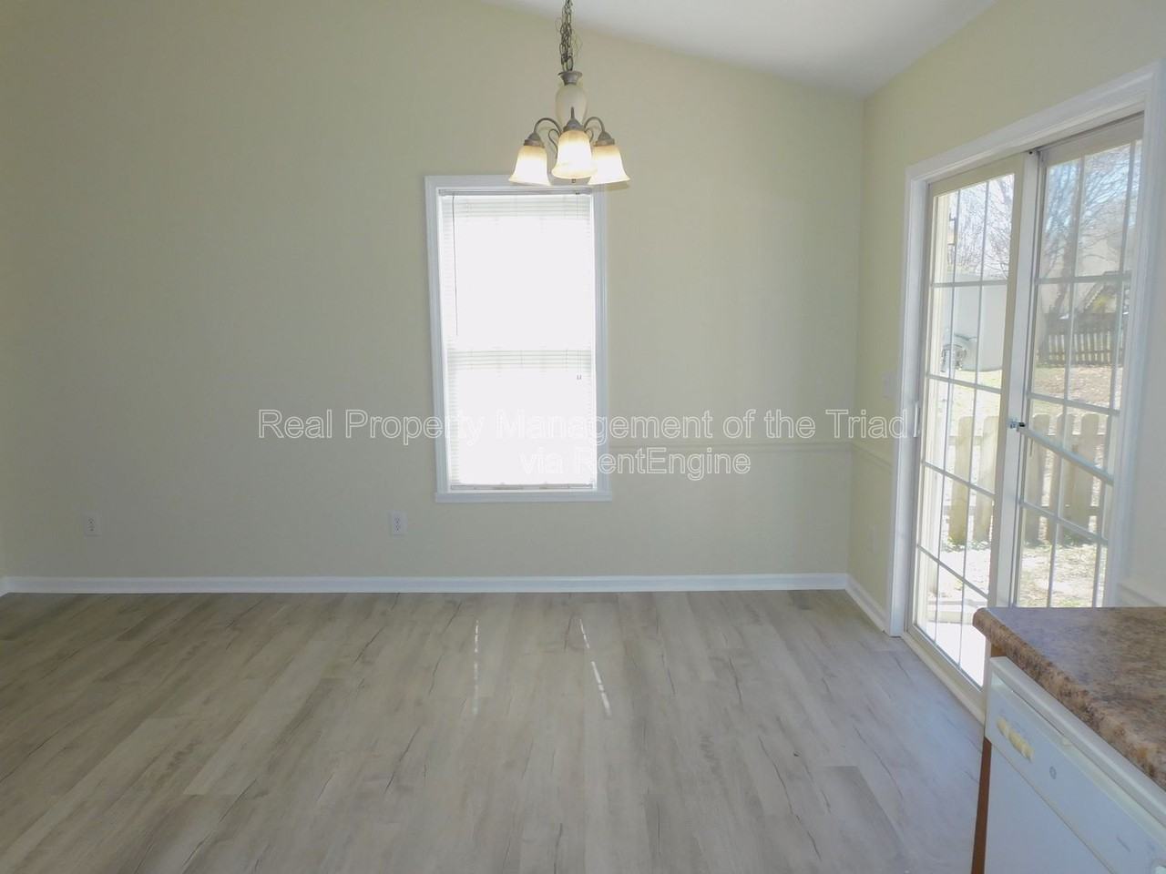 1856 Oakhurst Park Ln - Photo 6 of 25