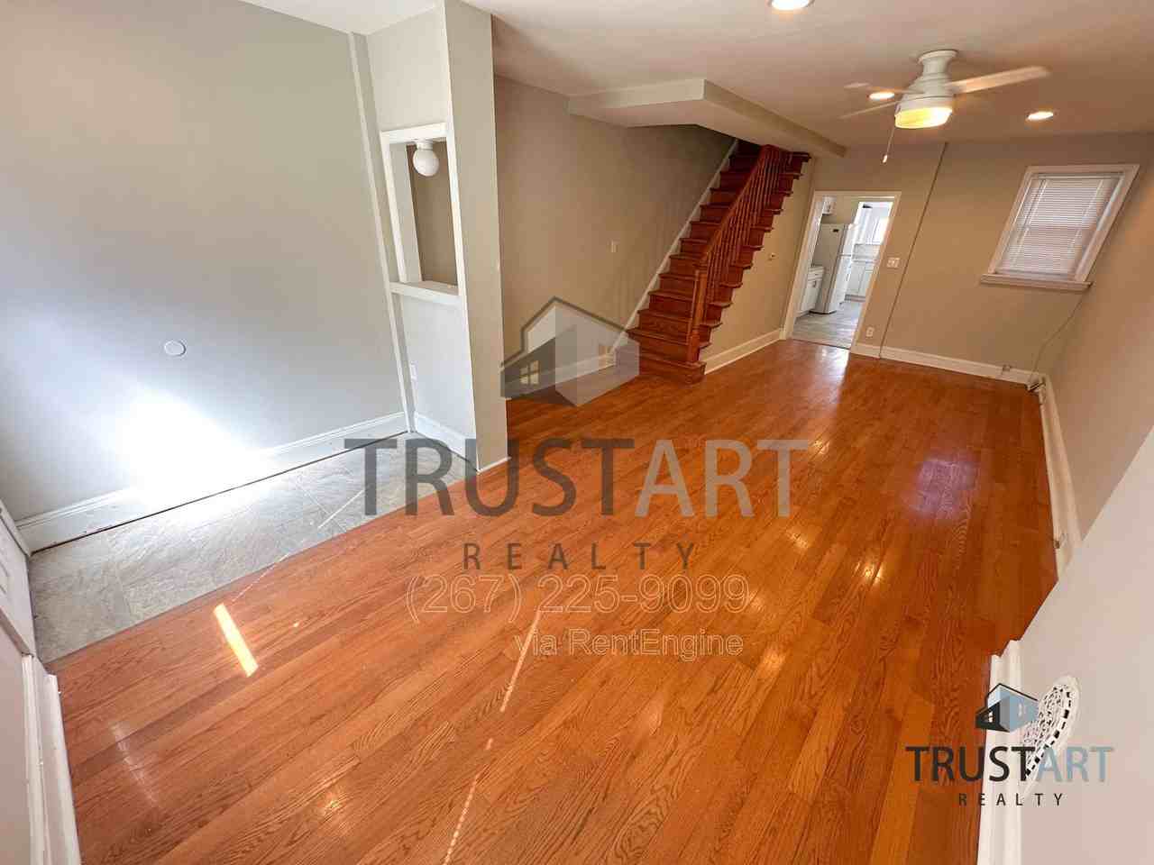 1841 E Clementine St - Photo 7 of 21