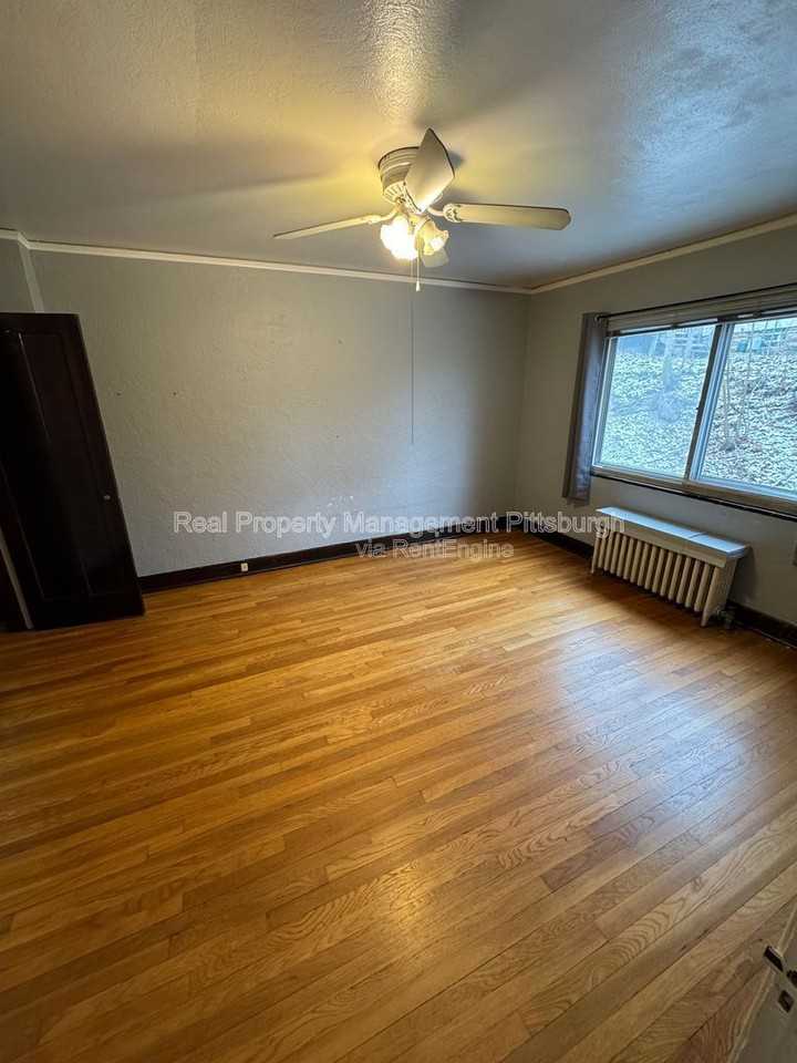 4 Amherst Ave #4 - Photo 7 of 9