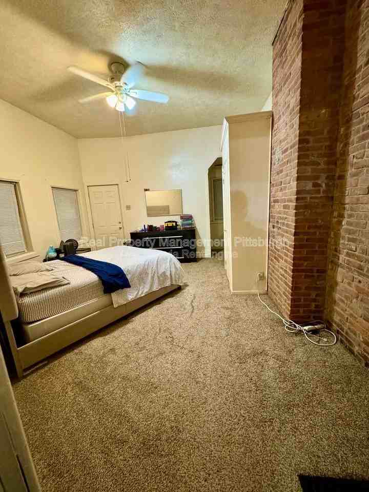 2218 Sarah St #1 - Photo 6 of 11