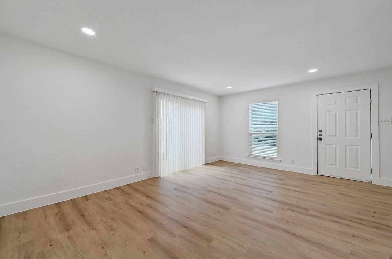 2617 Ektom Dr #B - Photo 6 of 22