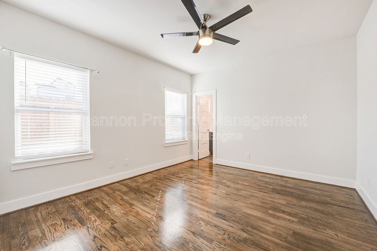 1605 Colorado St - Photo 5 of 20