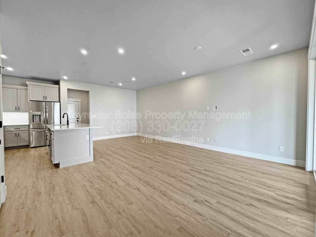 160 S Koyukuk Ave - Photo 4 of 26