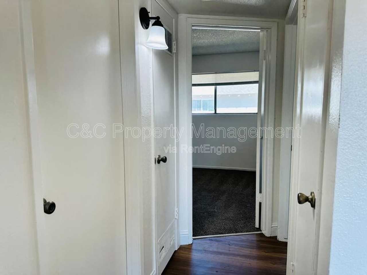 1668 W Ashlan Ave - Photo 5 of 16