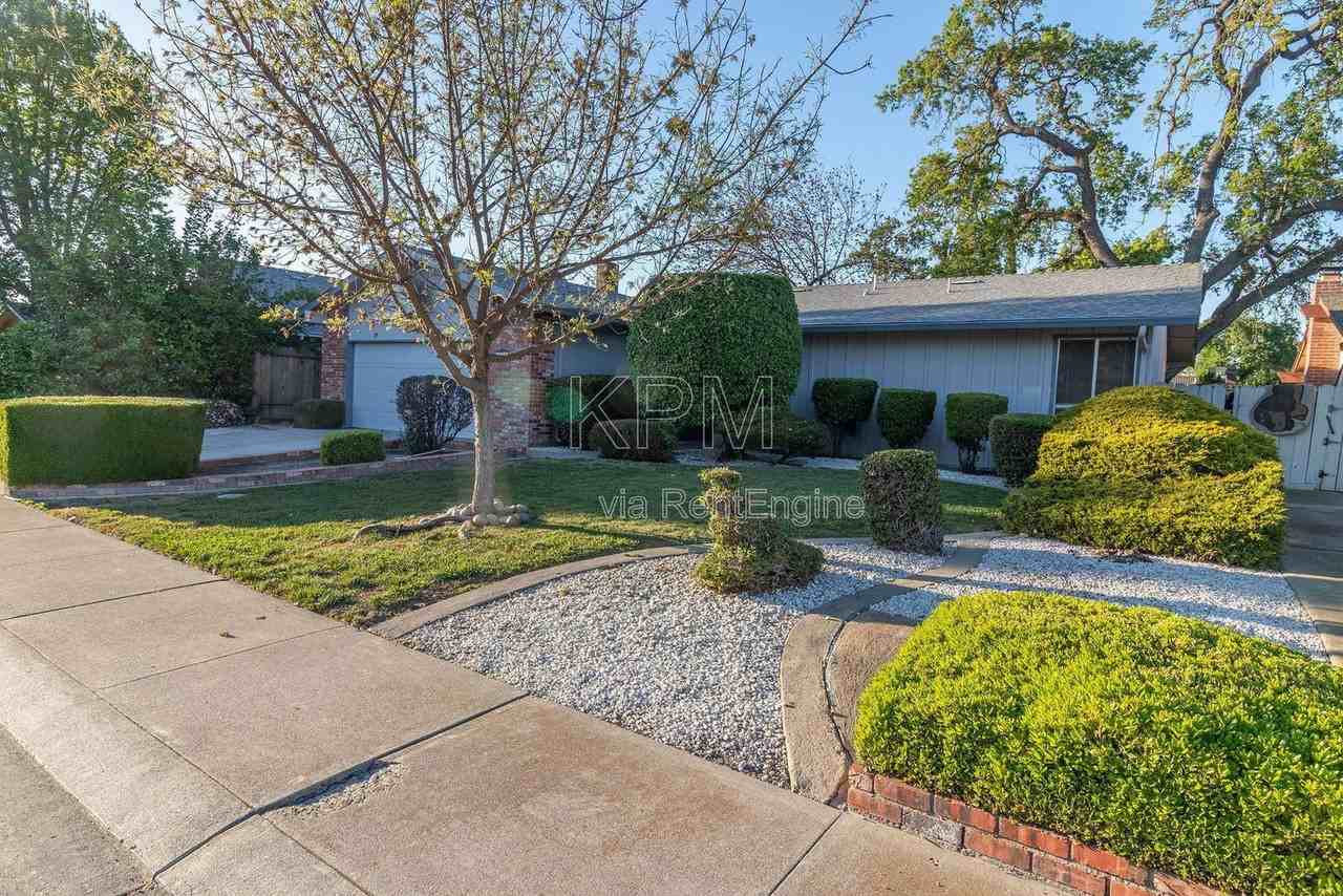 1217 Aberdeen Ave - Photo 3 of 33