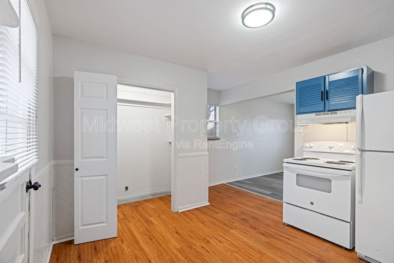 1414 E Pitman Ave - Photo 4 of 22