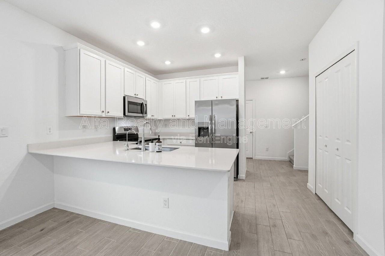 3976 Ornamental Ln - Photo 5 of 25