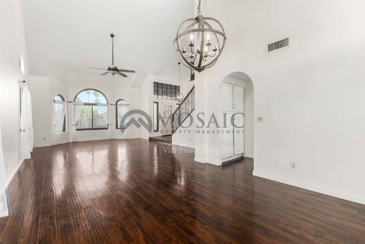 634 E Century Ave - Photo 2 of 28