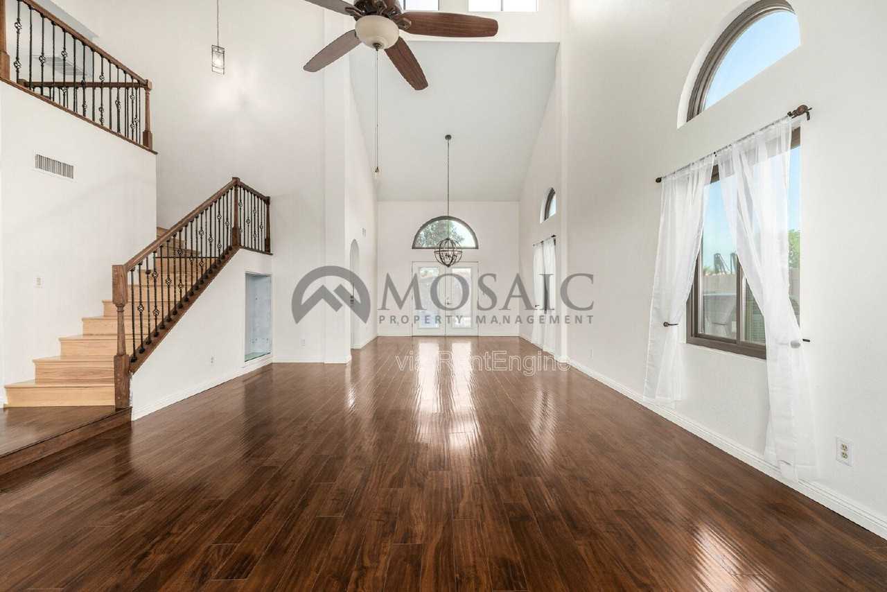 634 E Century Ave - Photo 4 of 28