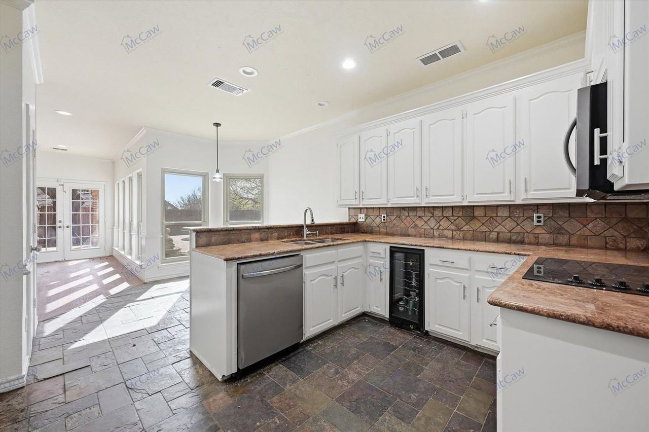 3407 Bowden Hill Ln N - Photo 7 of 21