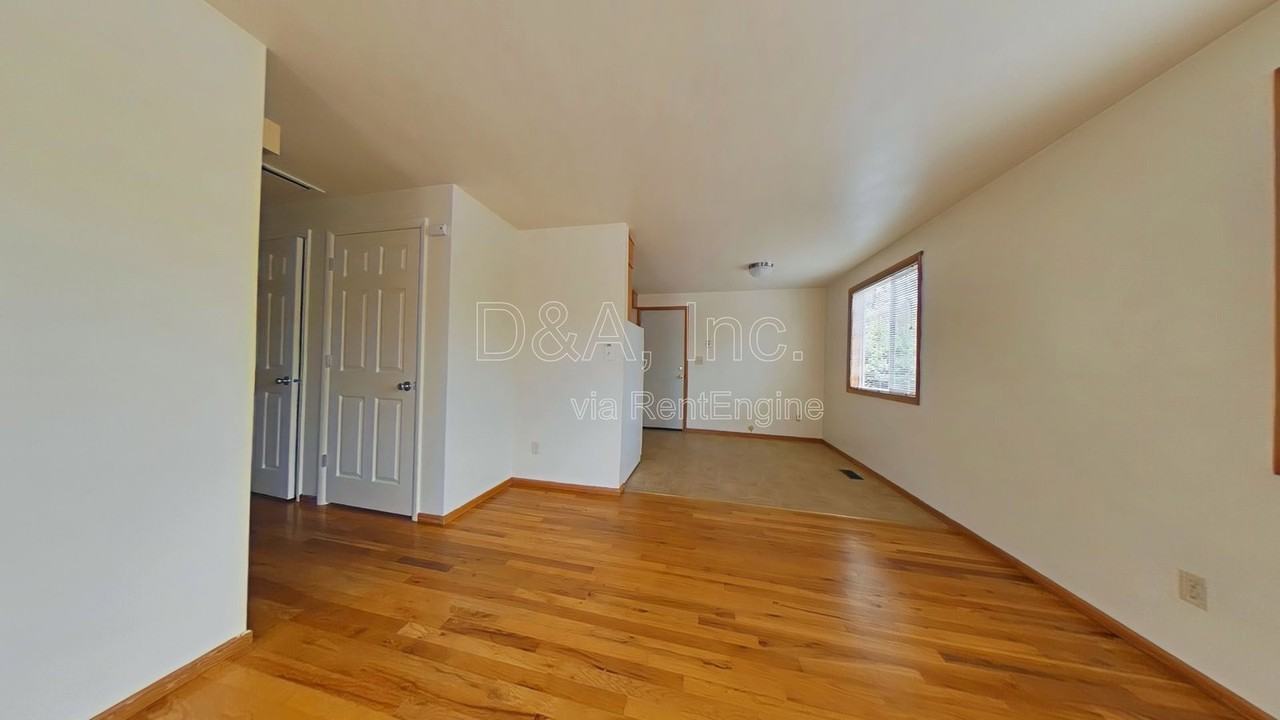 708 Nw 14th St - Photo 3 of 8