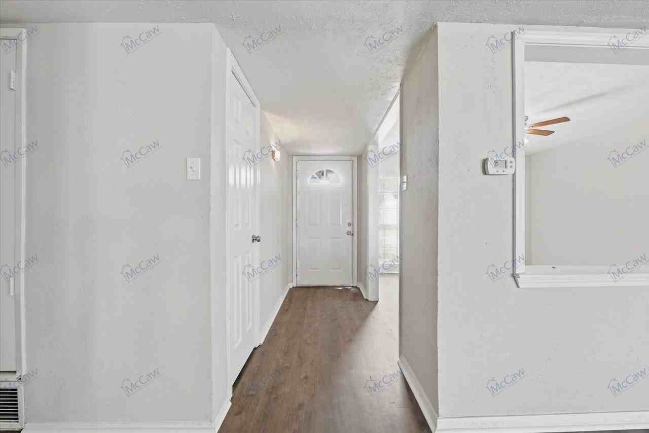 7400 Butternut Ct - Photo 3 of 23