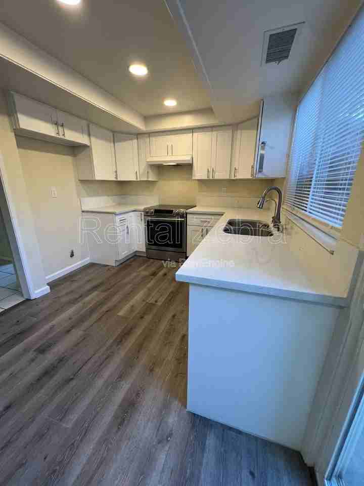 3616 Cherryglen Way - Photo 2 of 31