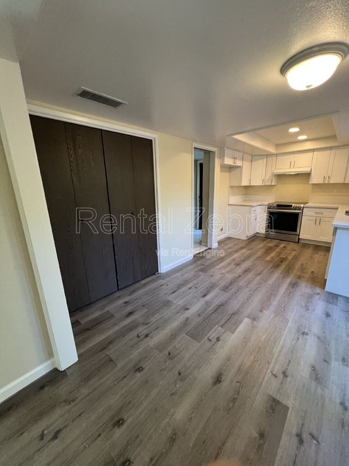 3616 Cherryglen Way - Photo 3 of 31