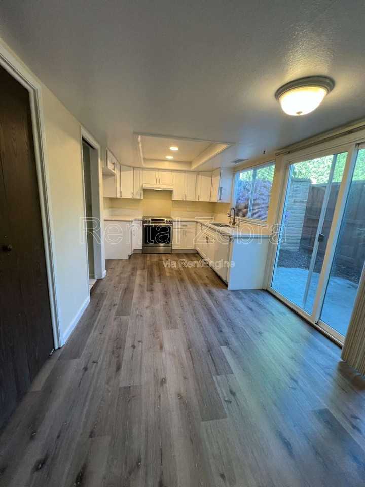 3616 Cherryglen Way - Photo 4 of 31