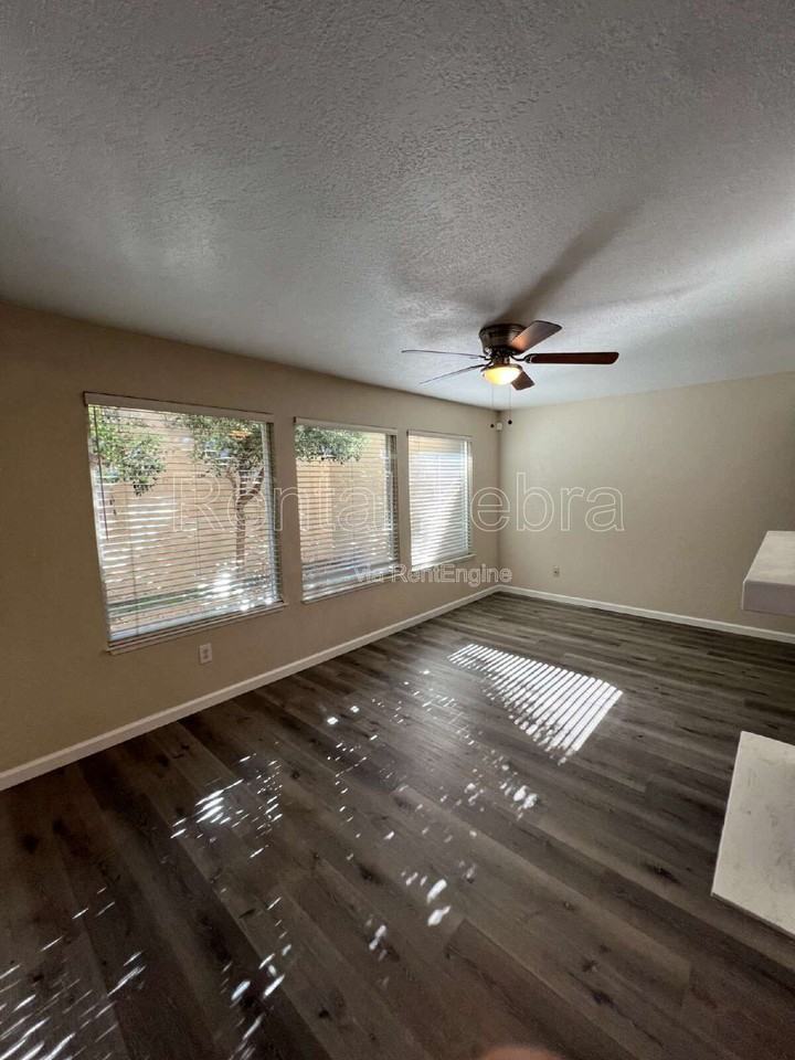 3616 Cherryglen Way - Photo 7 of 31