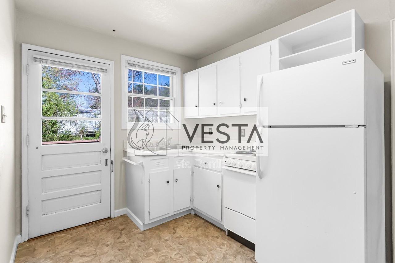 16 Fortunate Dr #B - Photo 5 of 24