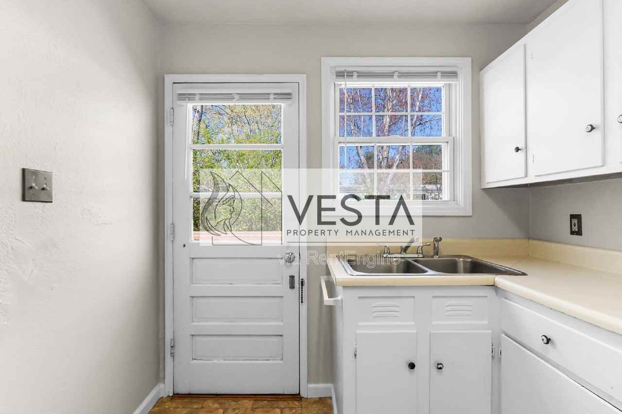 16 Fortunate Dr #B - Photo 7 of 24