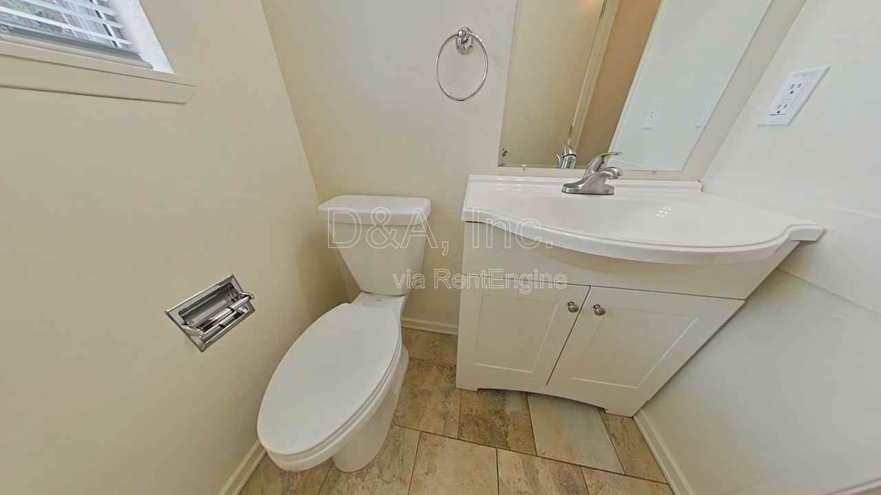 2000 Se Bethel St - Photo 7 of 10