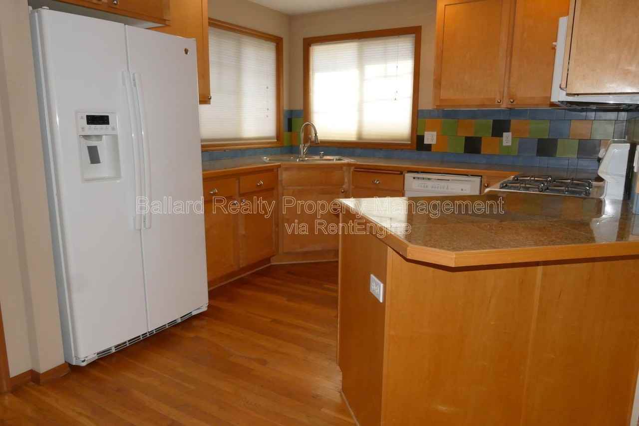 810 Nw 50th St - Photo 4 of 16