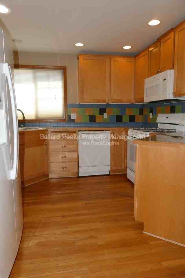 810 Nw 50th St - Photo 5 of 16