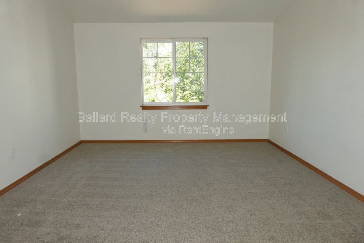 810 Nw 50th St - Photo 7 of 16