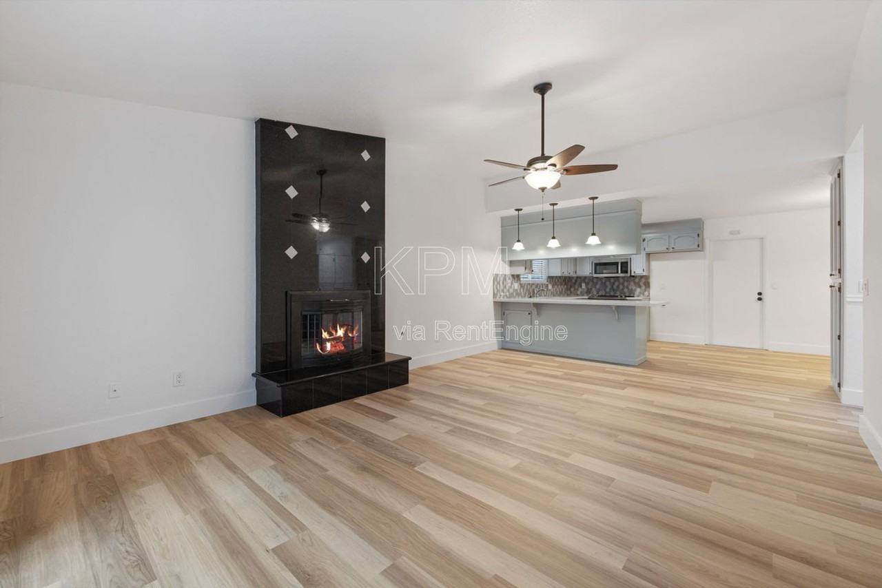 9741 Treetop Dr - Photo 5 of 29