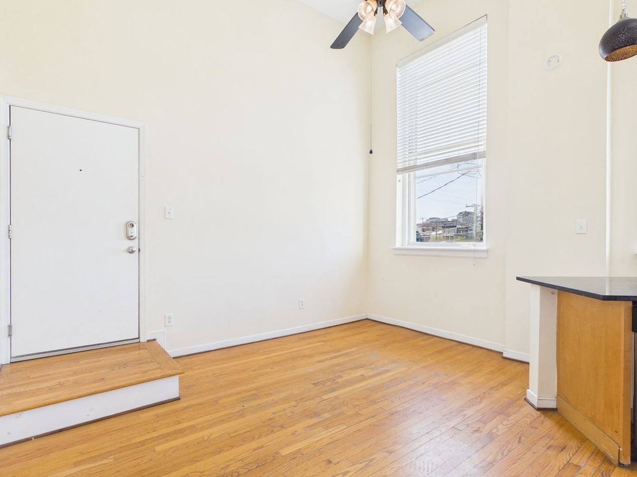 700 N 2nd St #203 - Photo 5 of 25