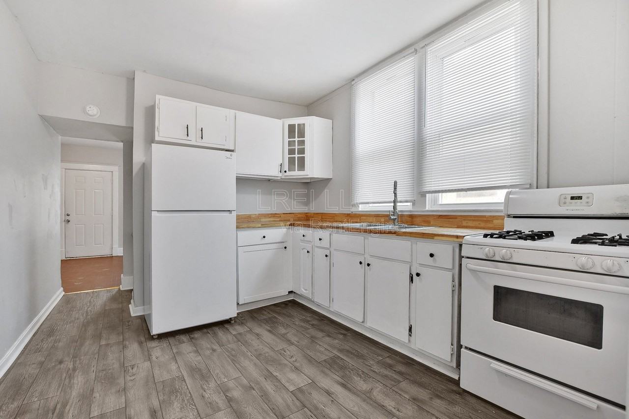 3420 W Muhammad Ali Blvd #F - Photo 4 of 13