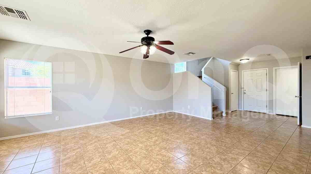 22863 W Cantilever St - Photo 4 of 21