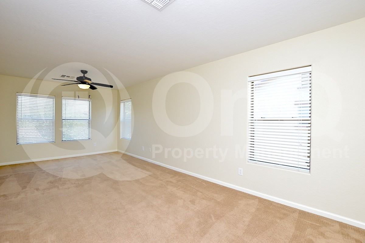 3028 E Patrick St - Photo 7 of 16